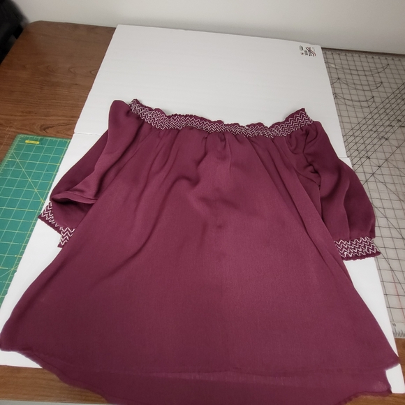 Maurices Womens Ruffled Red Pink Off Shoulder Blouse Shirt - Picture 3 of 4